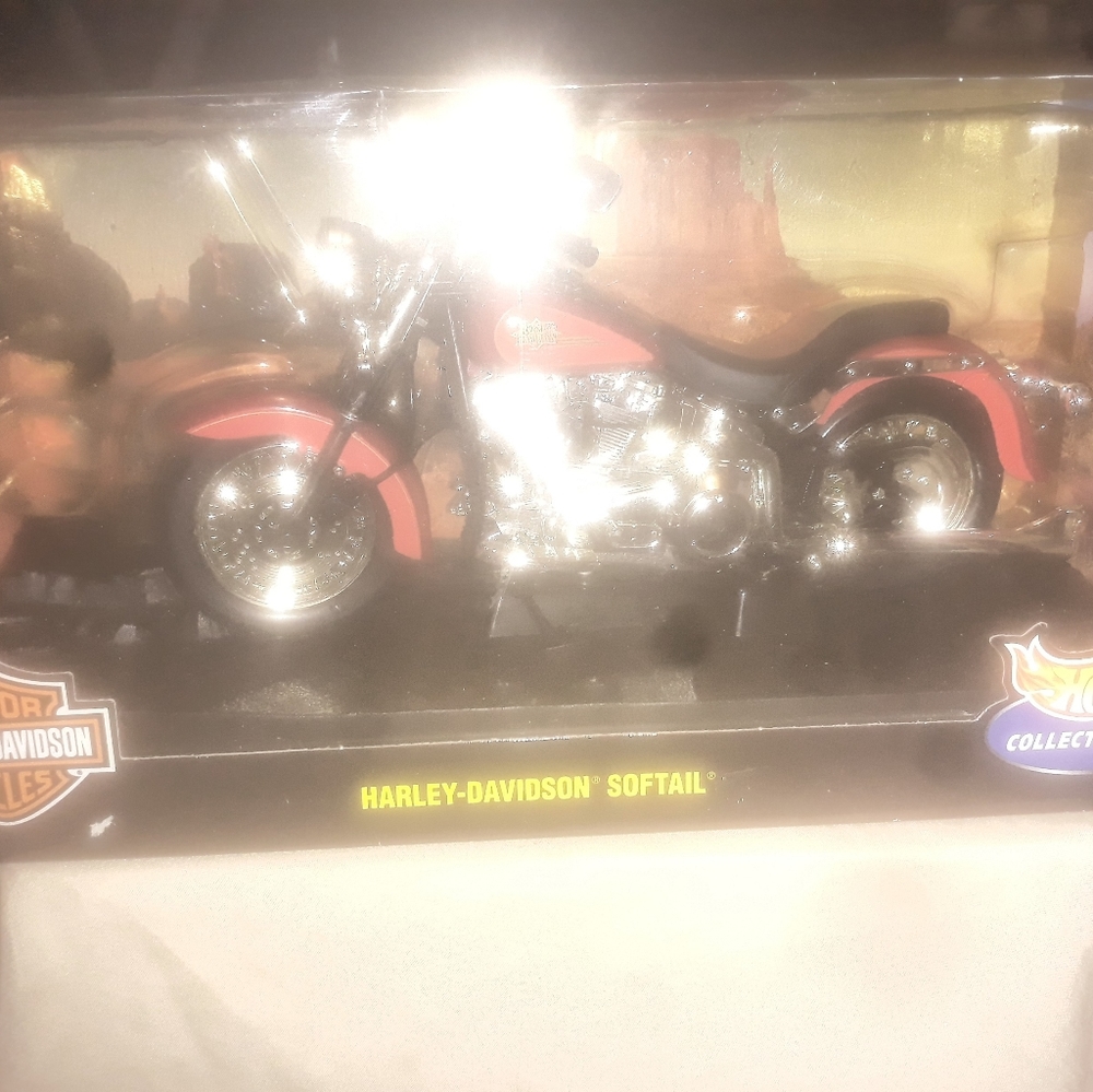 Harley Davidson Softail 1:10